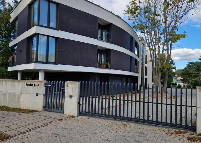 Ronzes 11-12 ,,self Check-in,, Free Parking Appartement